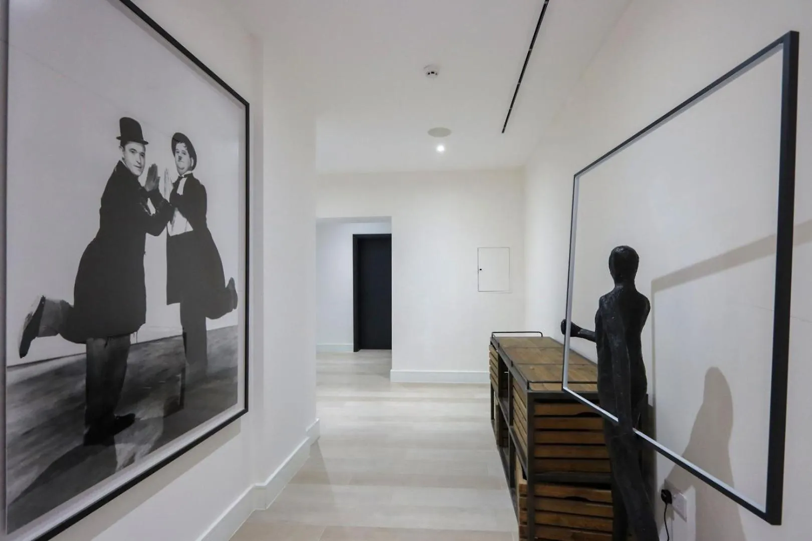 Livbnb-Luxurious Family Getaway, 6Br Villa Dubai Apartment