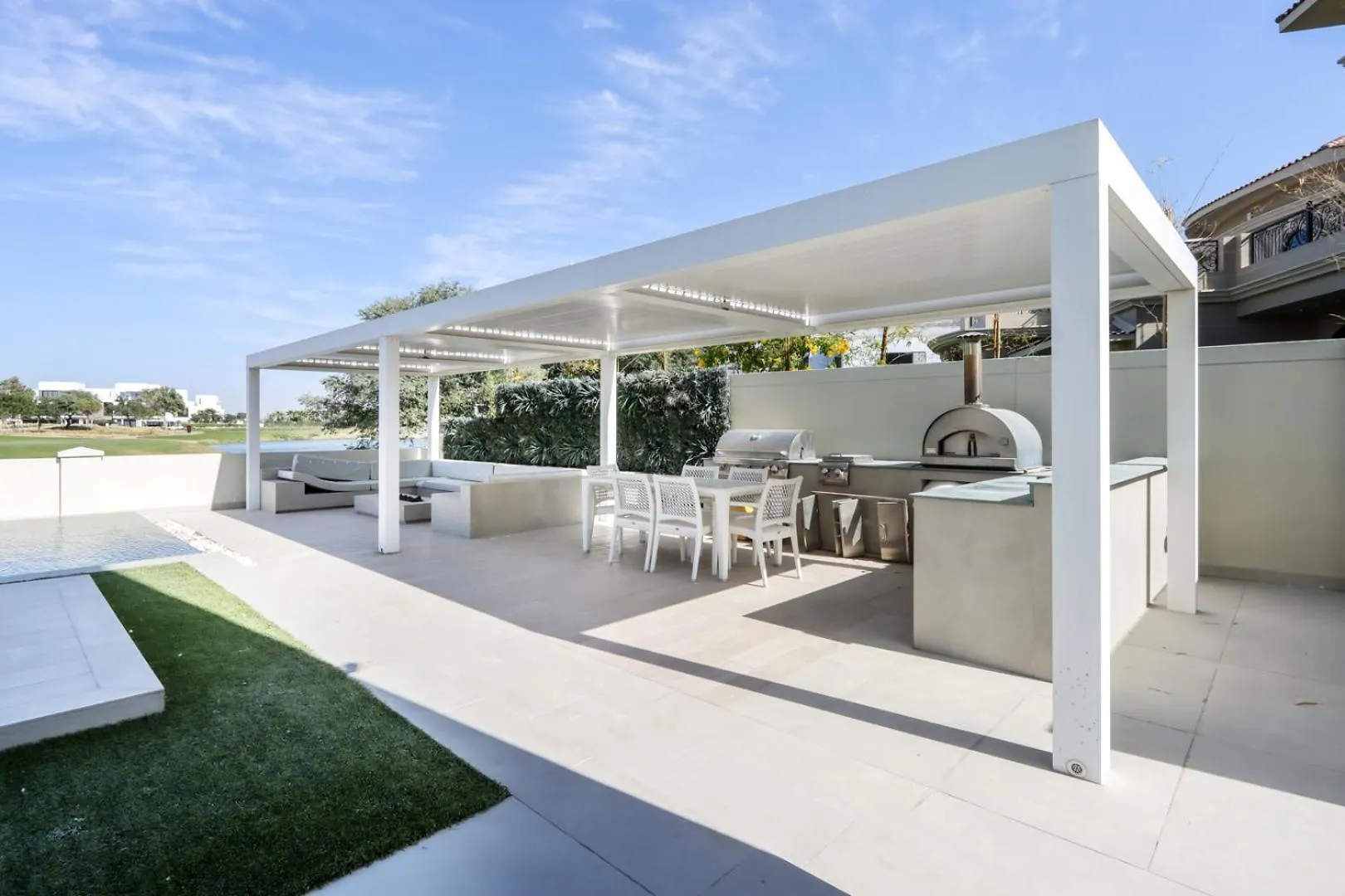 Livbnb-Luxurious Family Getaway, 6Br Villa Dubai Apartment