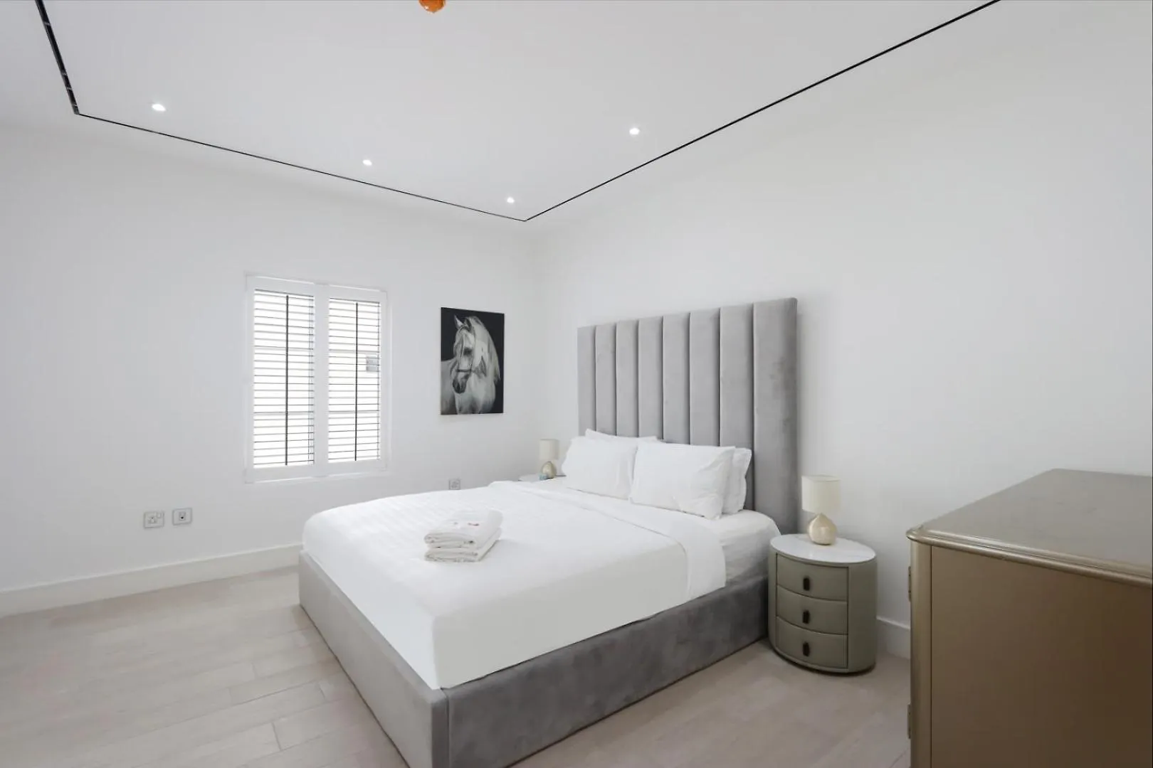 Livbnb-Luxurious Family Getaway, 6Br Villa Dubai Apartment