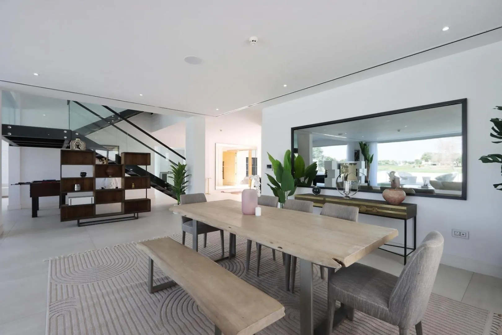 Apartment Livbnb-Luxurious Family Getaway, 6Br Villa Dubai