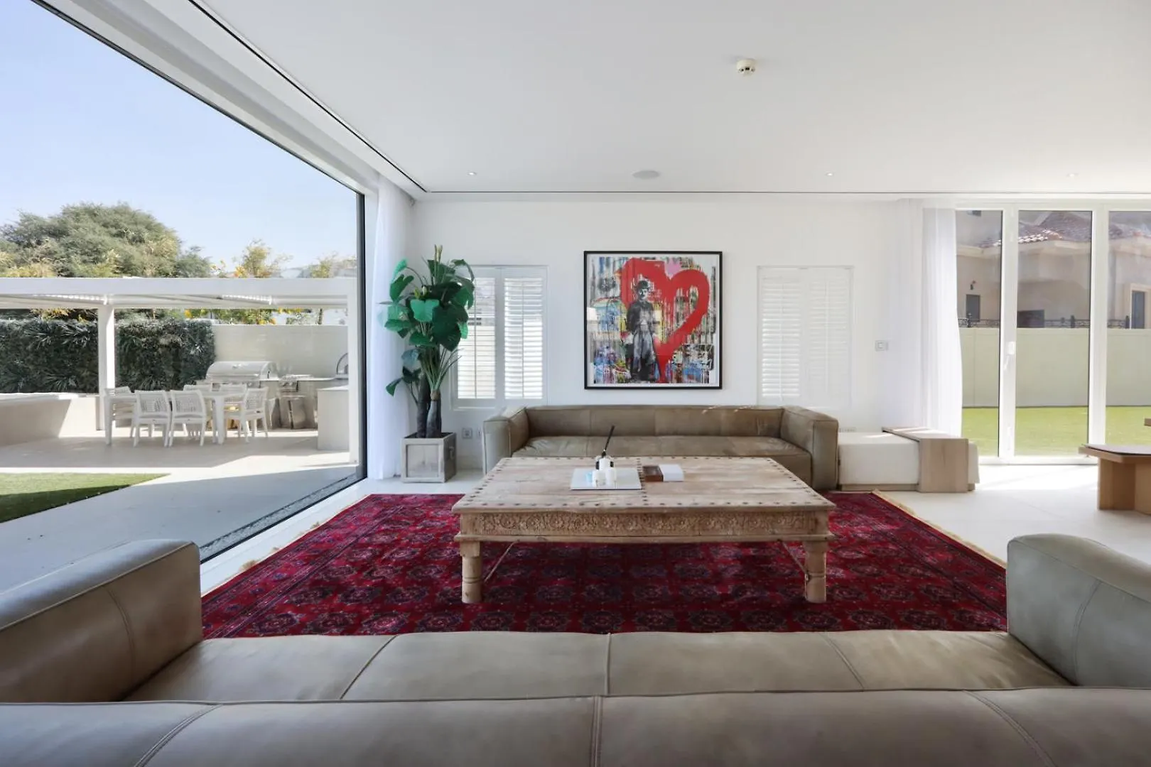 Livbnb-Luxurious Family Getaway, 6Br Villa Dubai Apartment